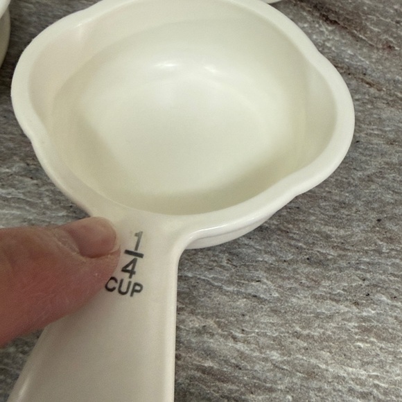 Tupperware Measuring Cup Set - Picture 3 of 4